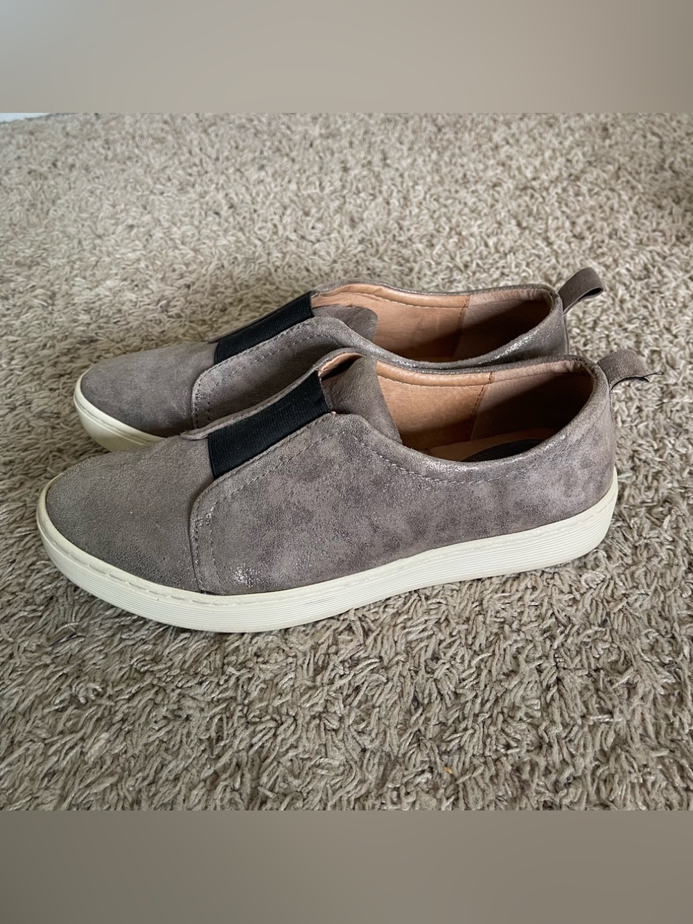 Sofft Women's Safia Slip On Shoe 8.5M Sneaker Flat Tan Bronze Metallic Leather